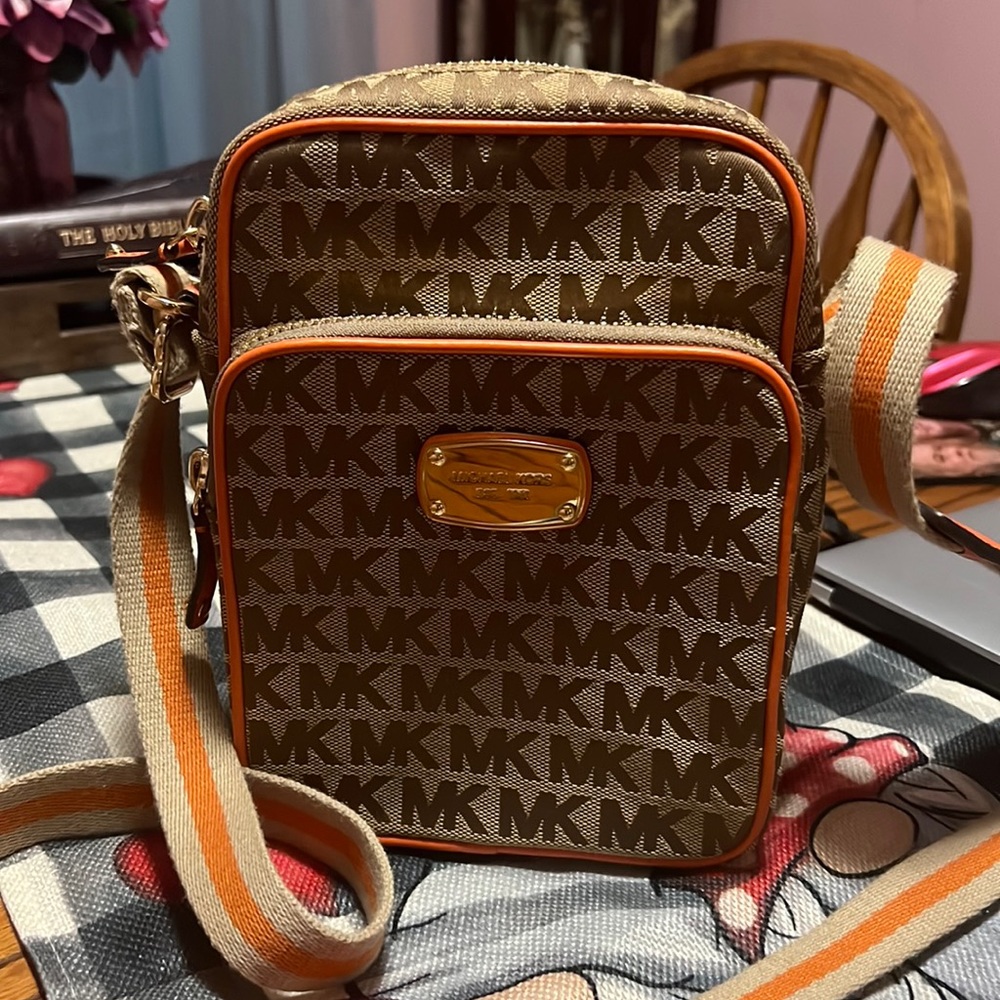 Michael Kors crossbody